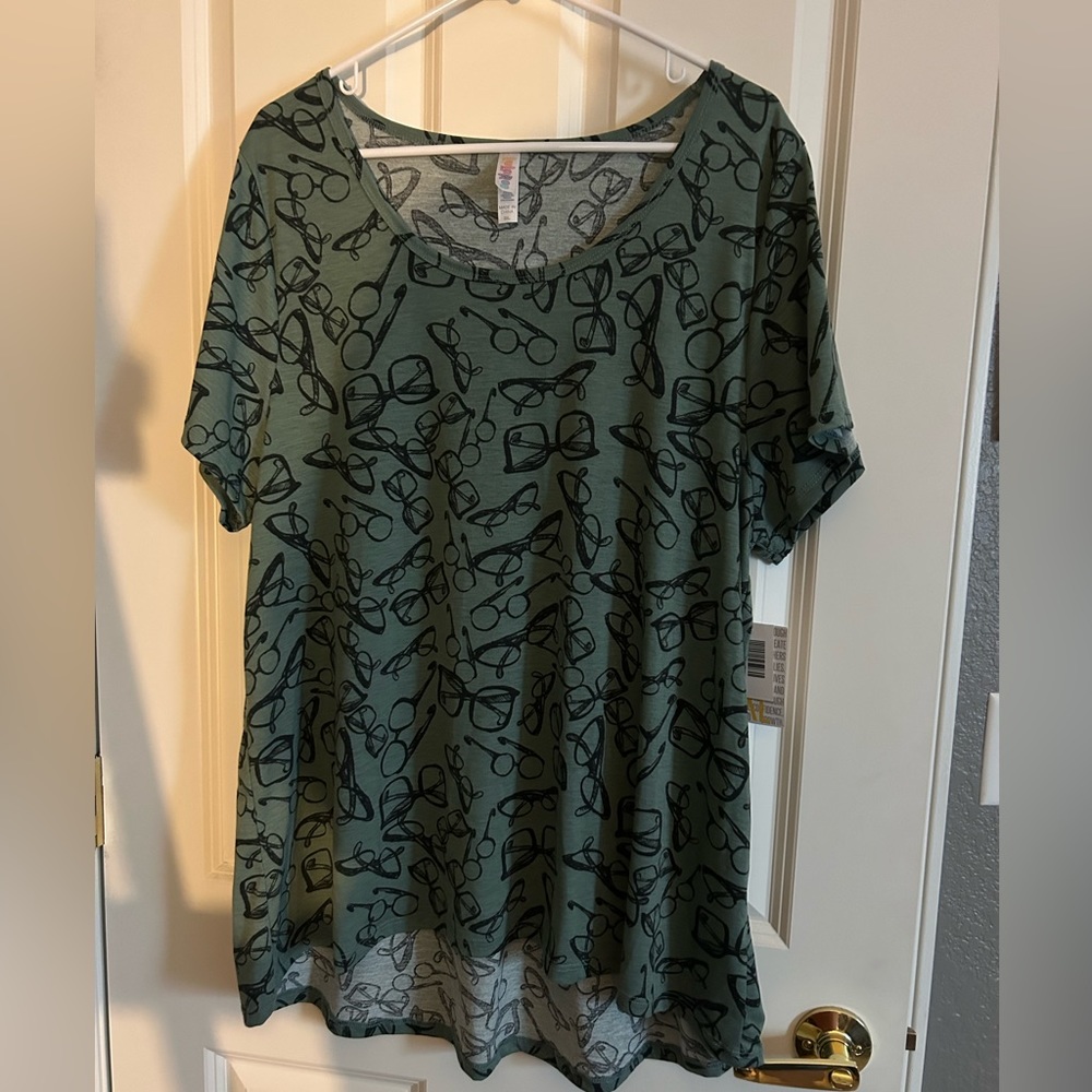 LuLaRoe Classic T